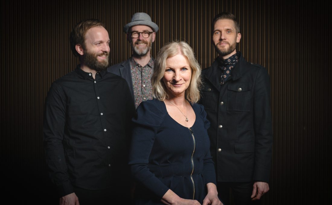 01 eleanorshanley thesentimentals photo credit jesper van 1100x680 1