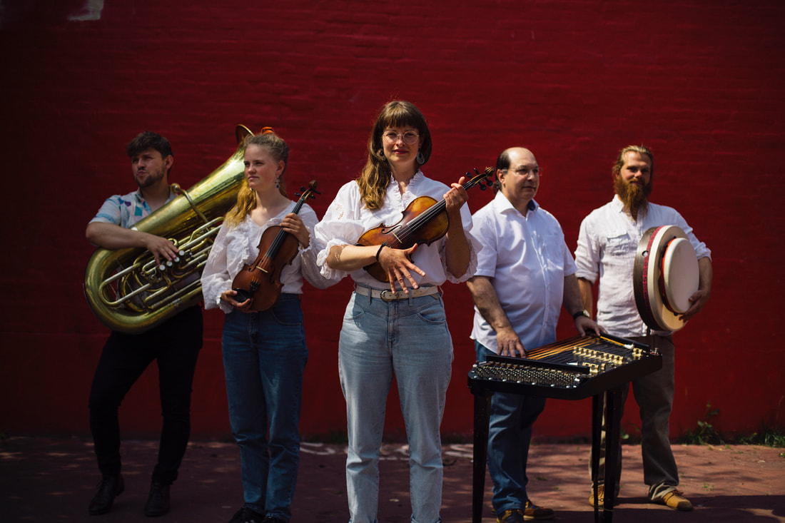 Maja Kj r Si Orkester Folkalender