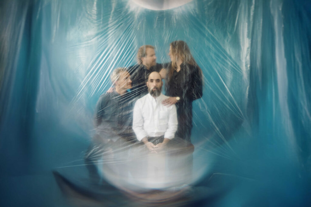 Basco pic 01 Foto Julie Montauk LOW