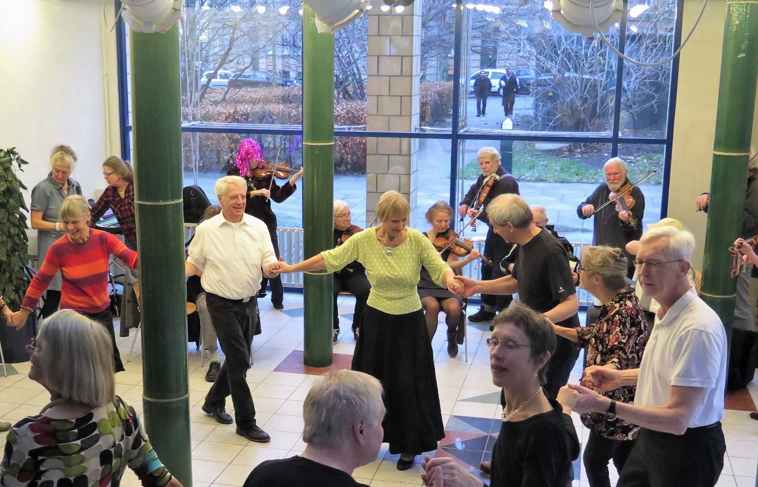 2017 Vi spiller nytaaret ind IMG 0284 beskaaret under 1 MB